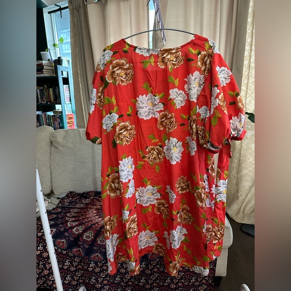 AX Paris Floral Dress - Picture 5 of 6